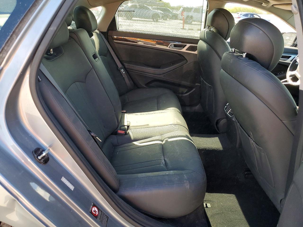 2015 HYUNDAI GENESIS