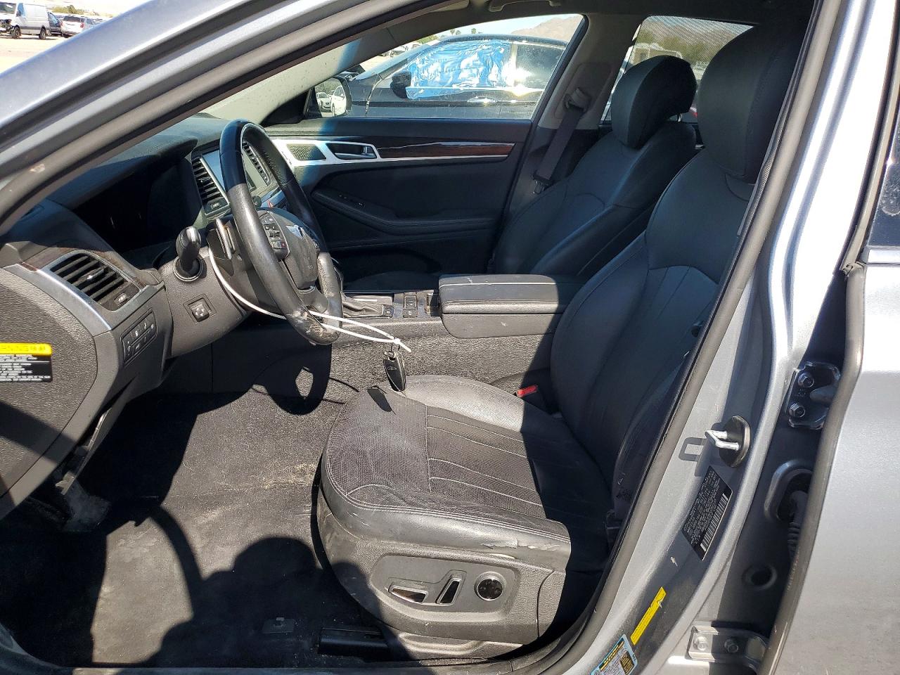 2015 HYUNDAI GENESIS