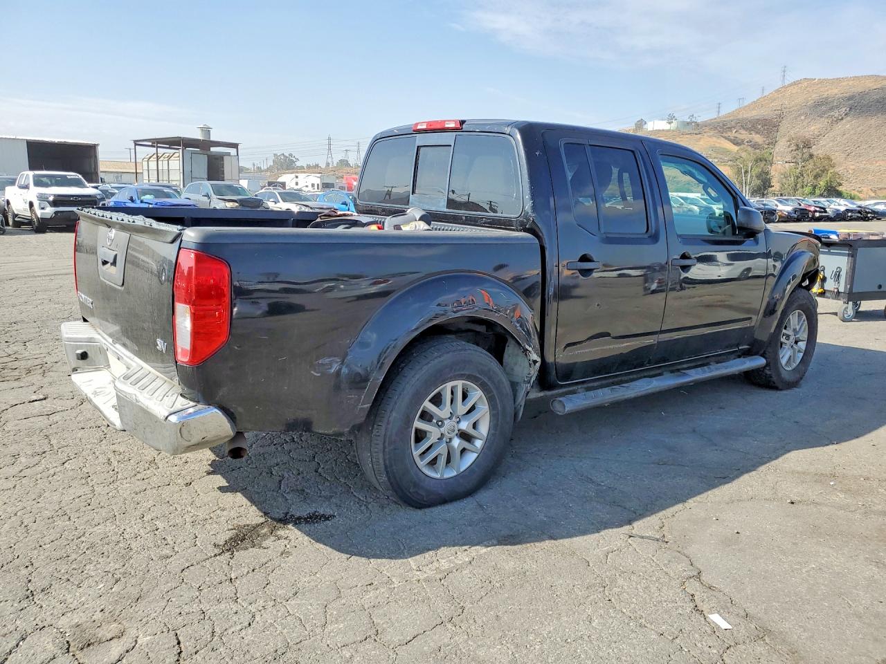 2017 NISSAN FRONTIER