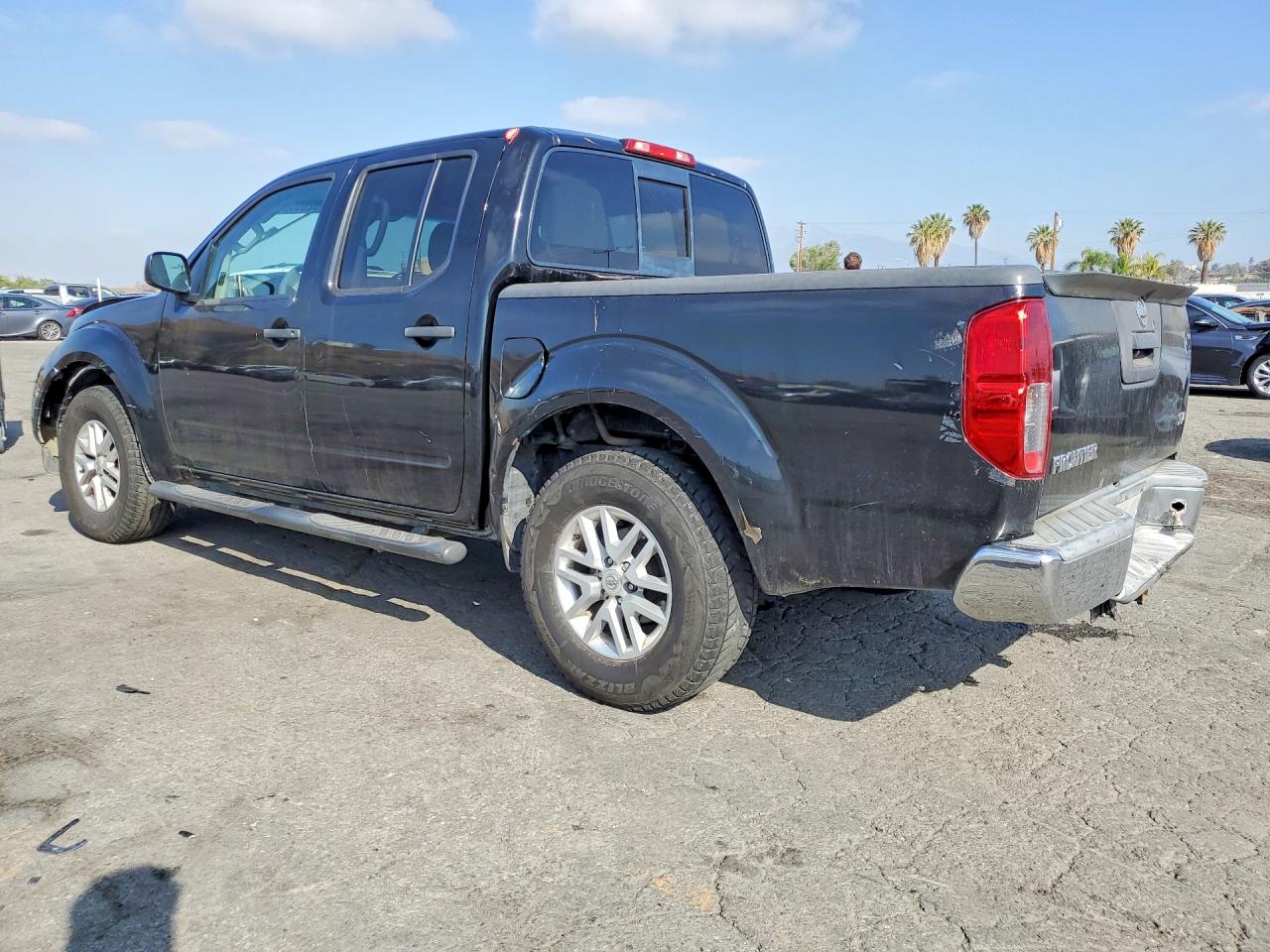 2017 NISSAN FRONTIER