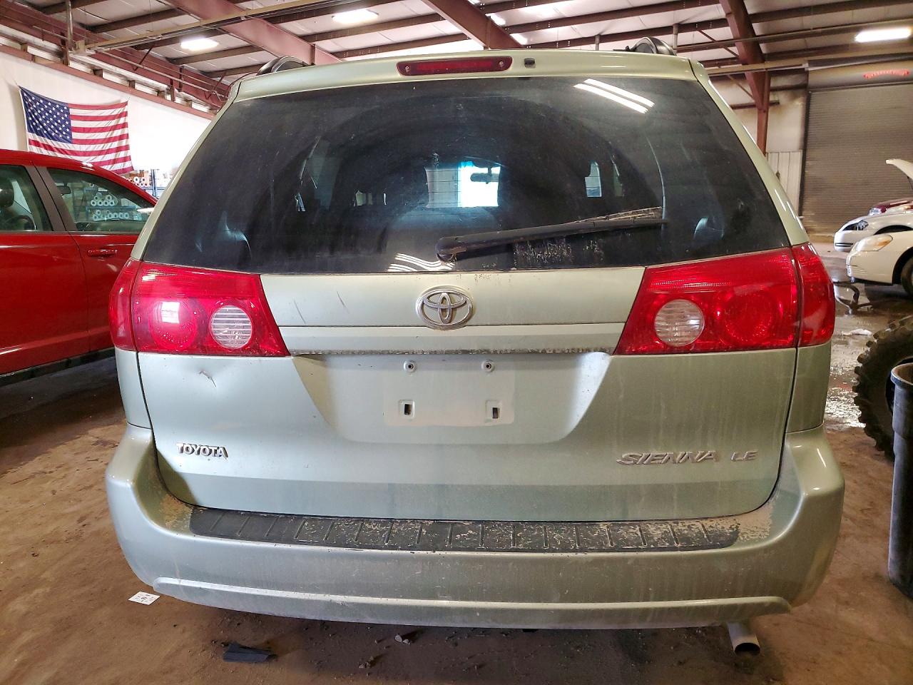 2009 TOYOTA SIENNA