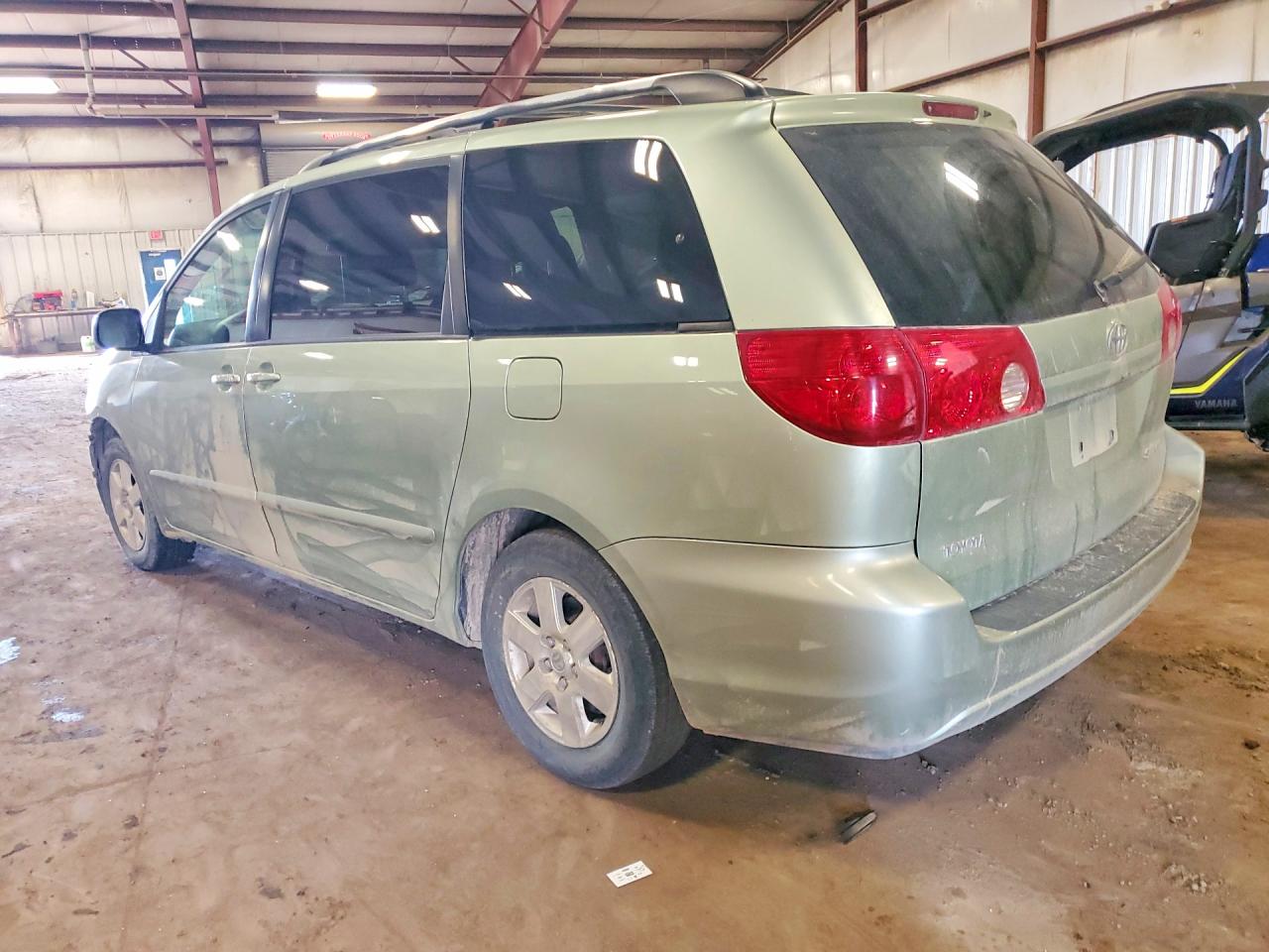 2009 TOYOTA SIENNA