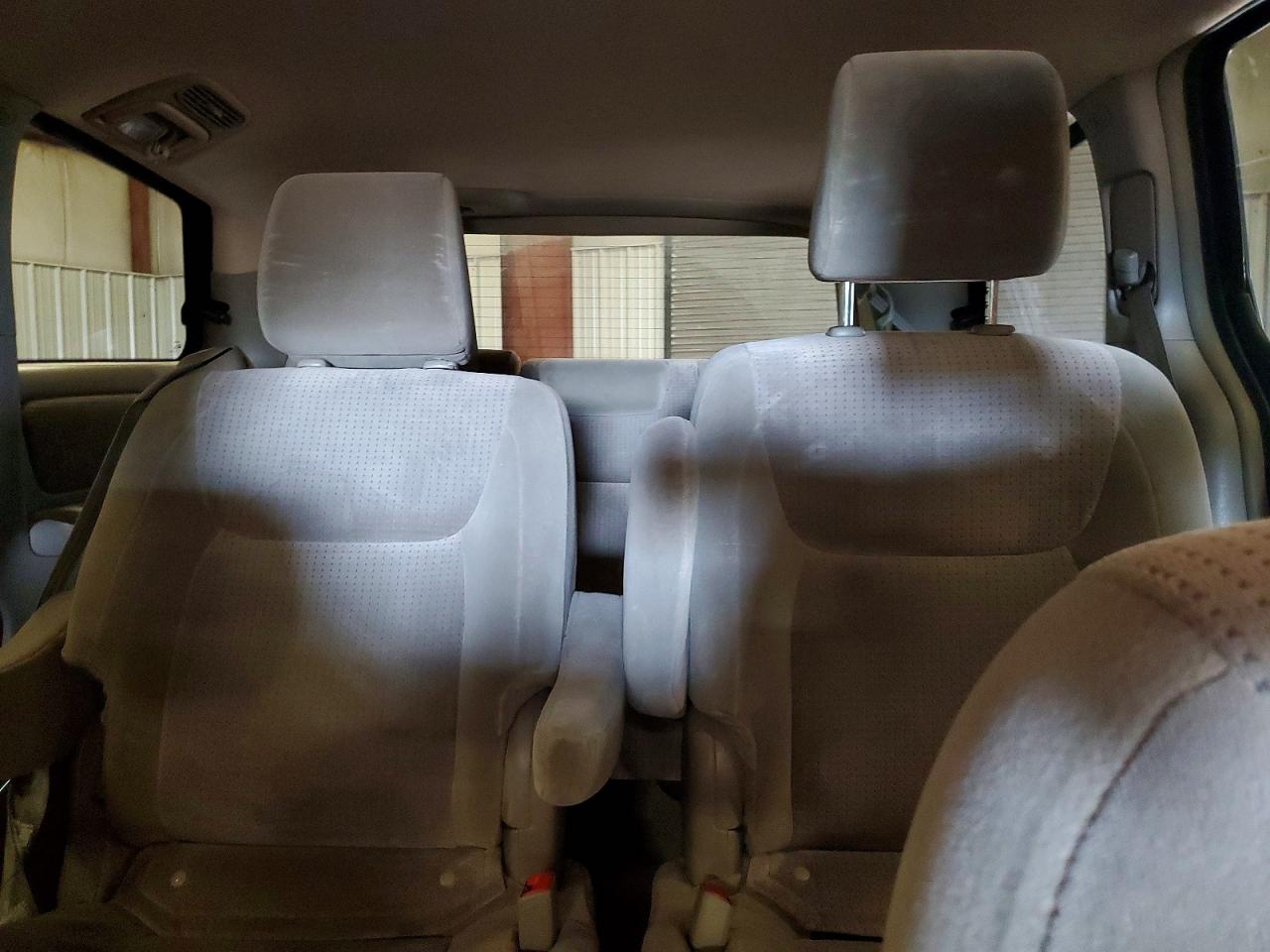 2009 TOYOTA SIENNA