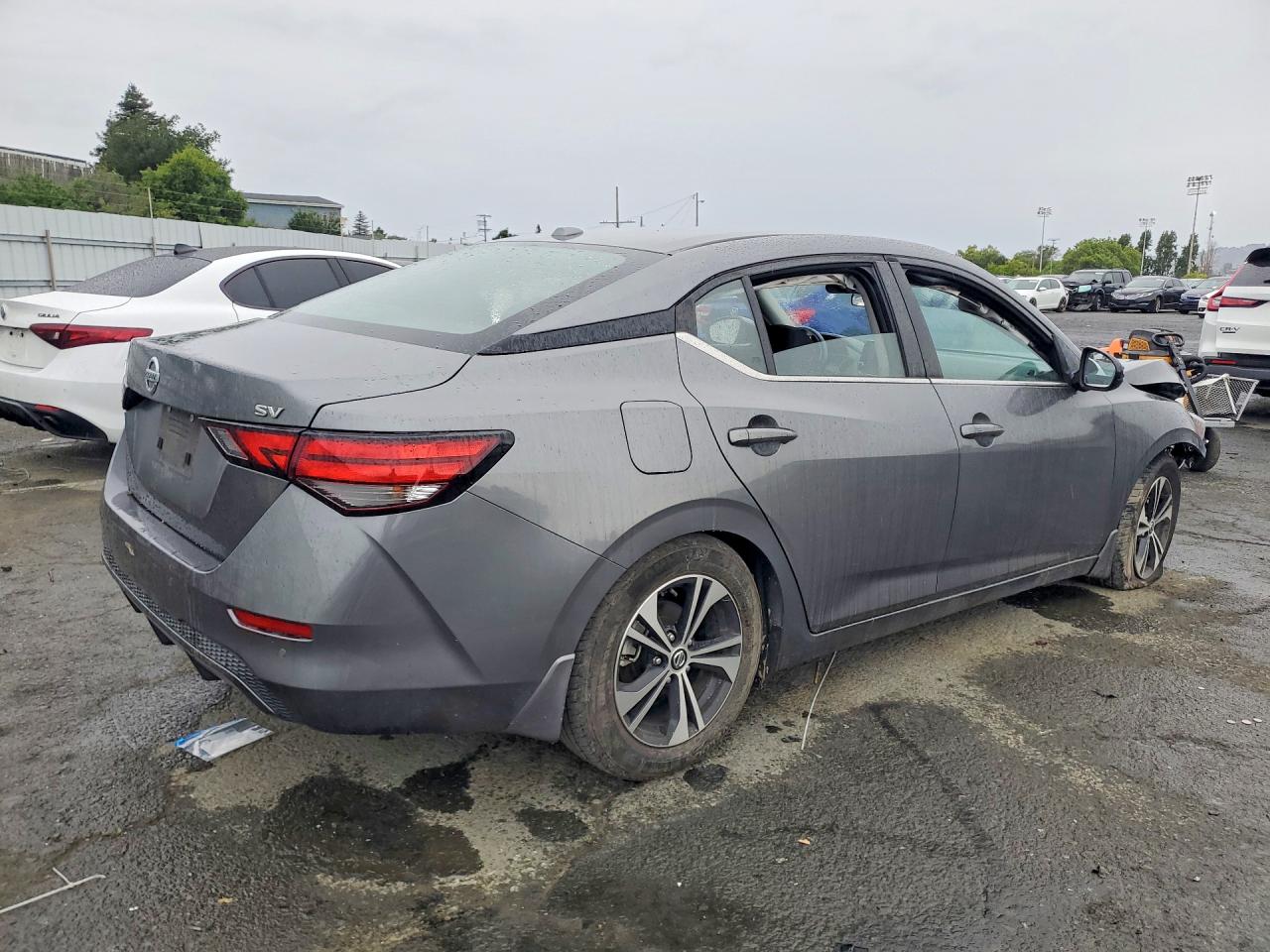 2022 NISSAN SENTRA