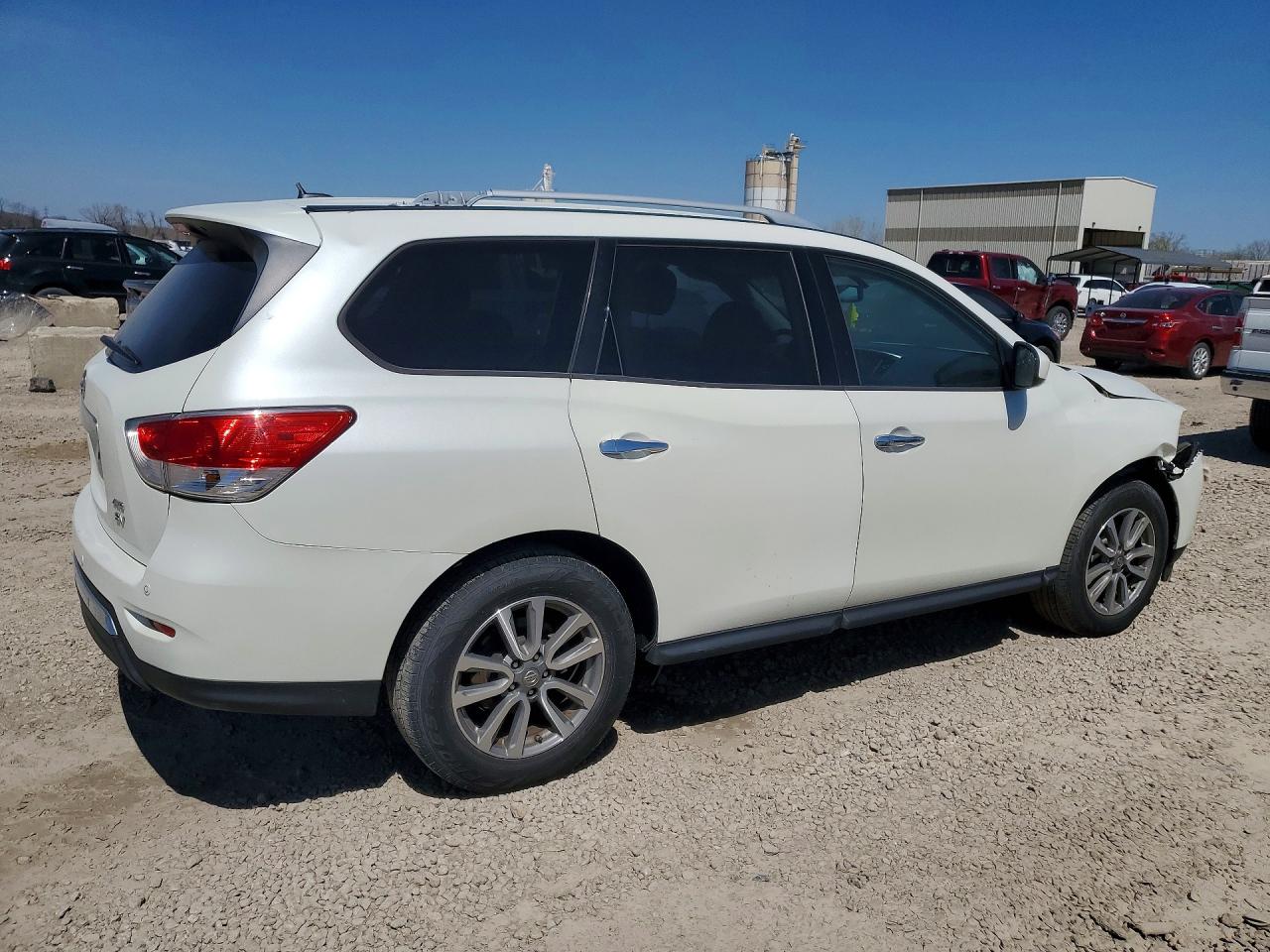 2016 NISSAN PATHFINDER