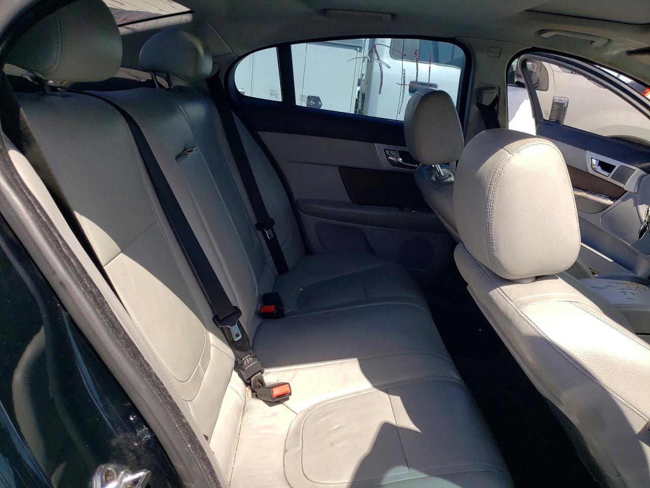 2012 JAGUAR XF