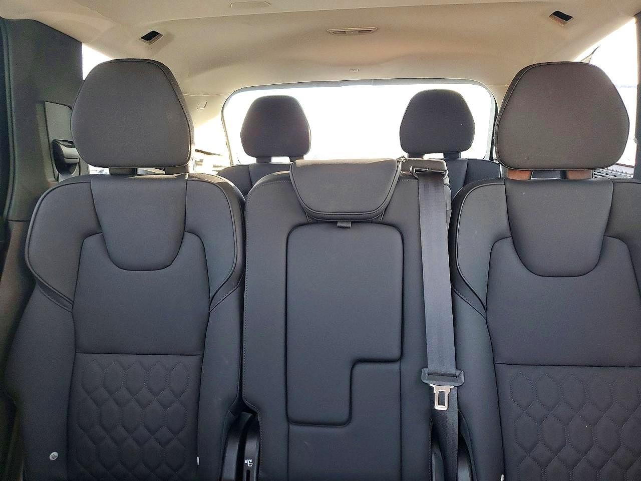 2025 VOLVO XC90