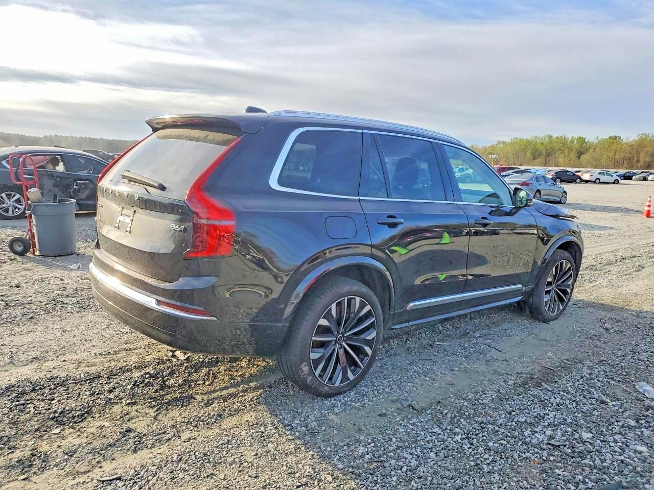 2025 VOLVO XC90