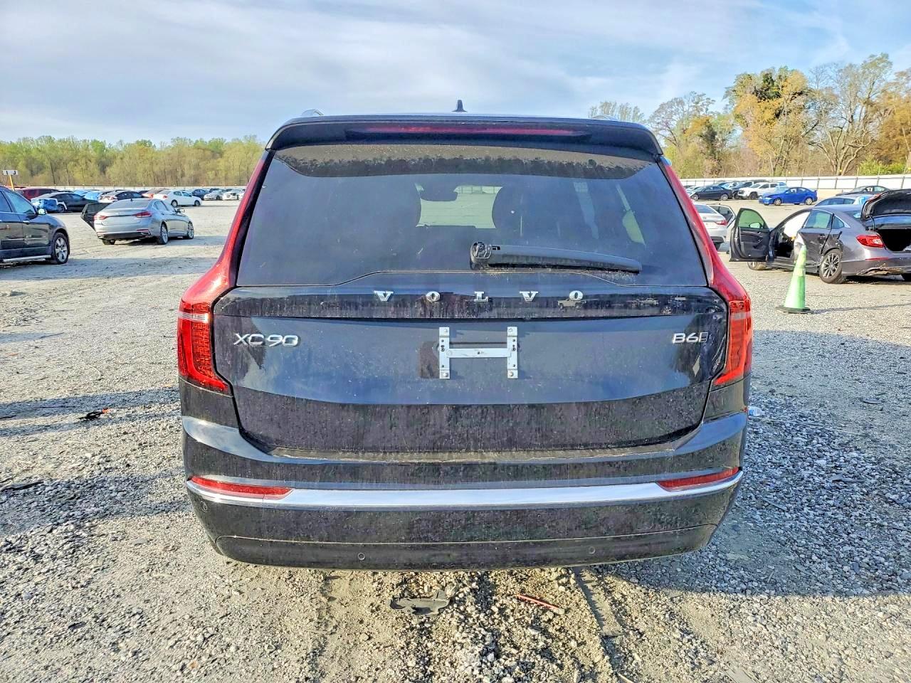 2025 VOLVO XC90