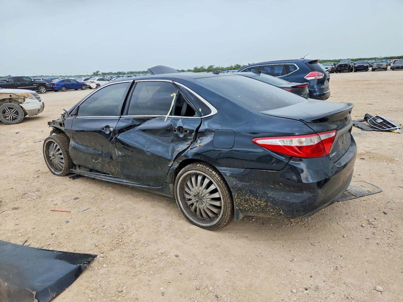 2017 TOYOTA CAMRY
