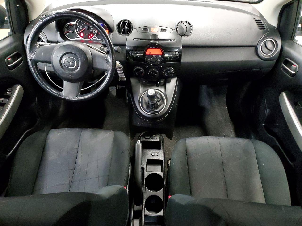 2013 MAZDA 2