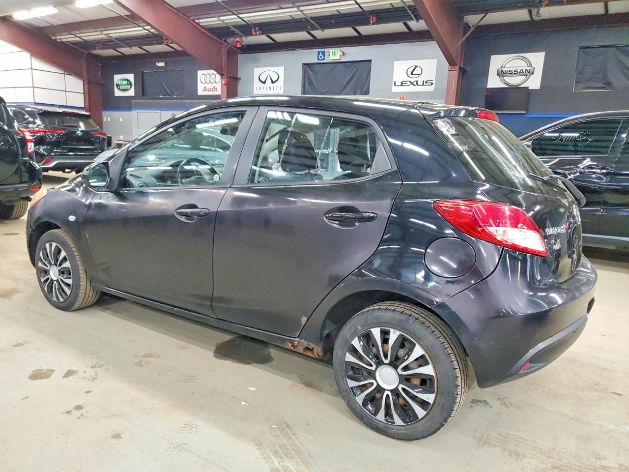 2013 MAZDA 2