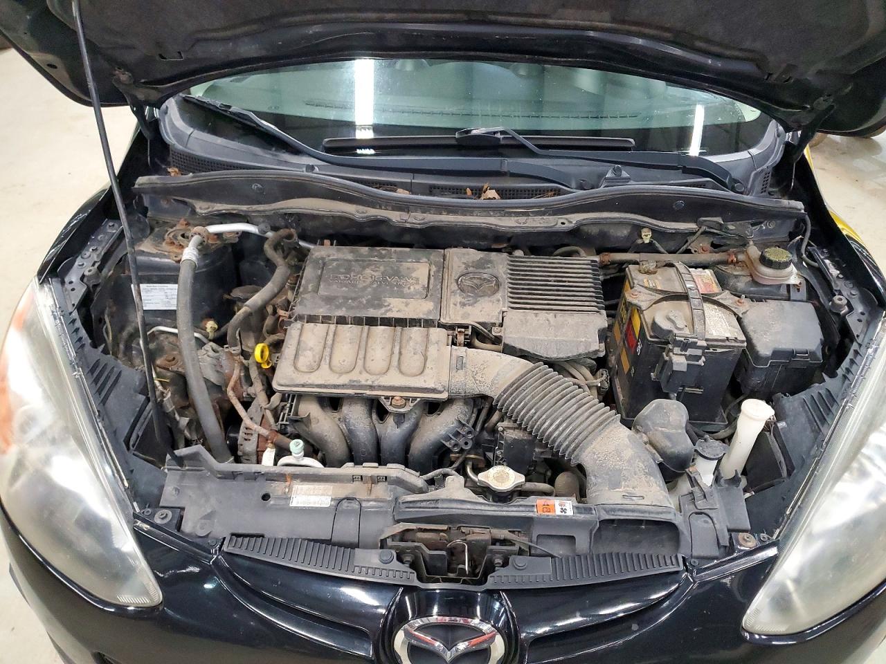 2013 MAZDA 2