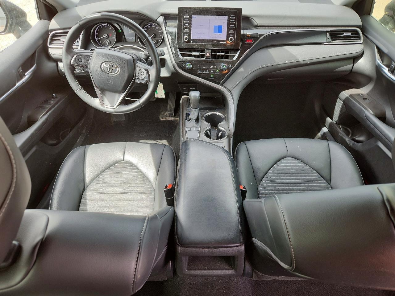 2024 TOYOTA CAMRY