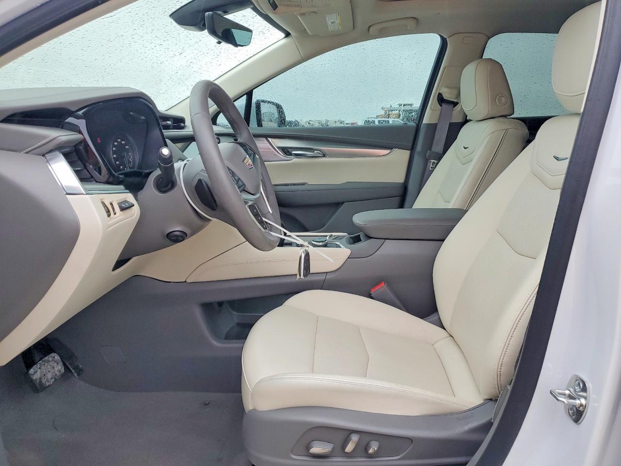 2025 CADILLAC XT5