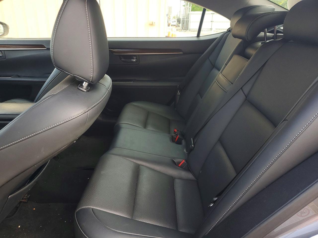 2016 LEXUS ES350