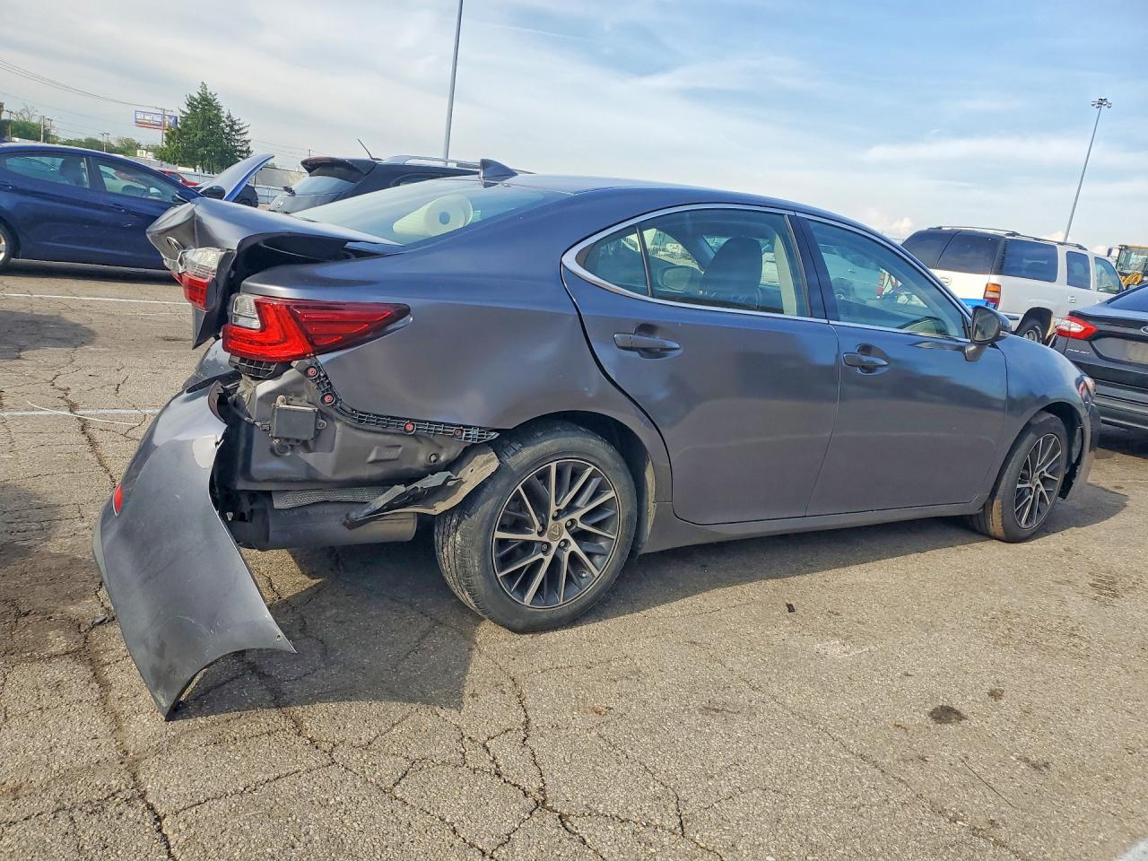 2016 LEXUS ES350