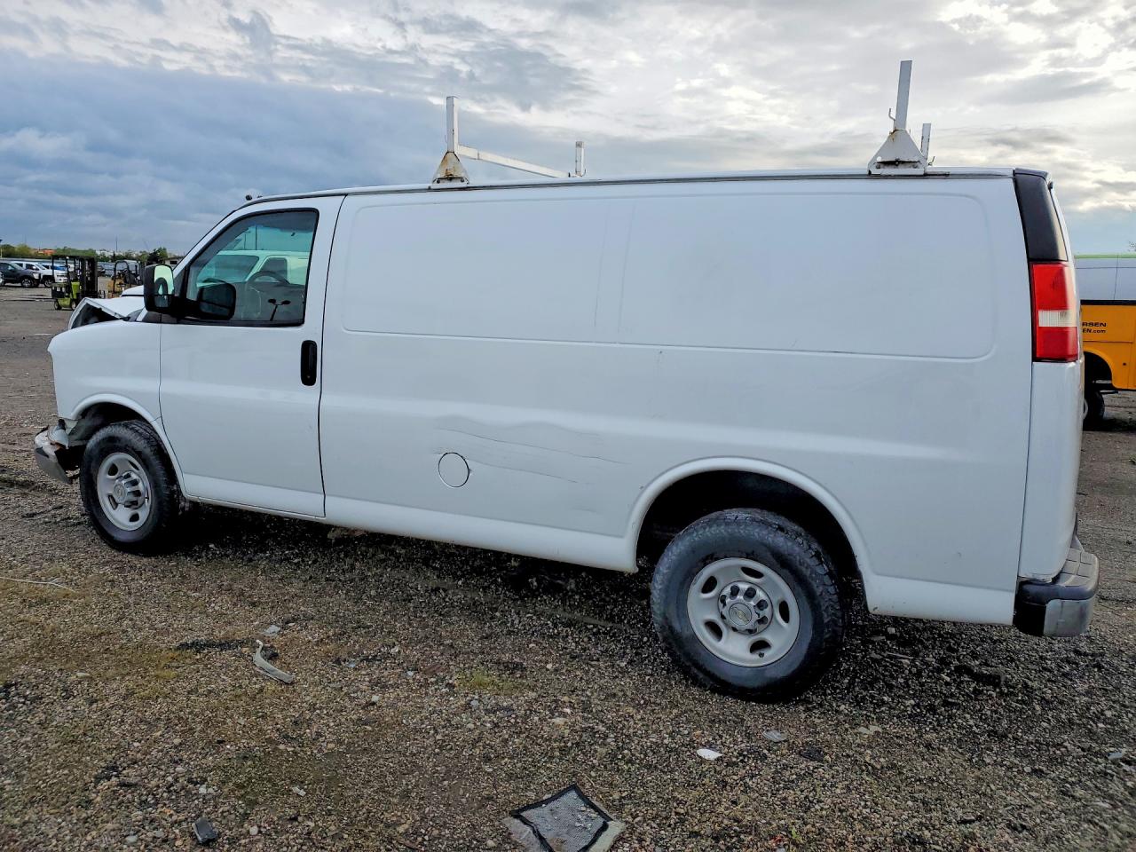 2014 CHEV EXPRESS