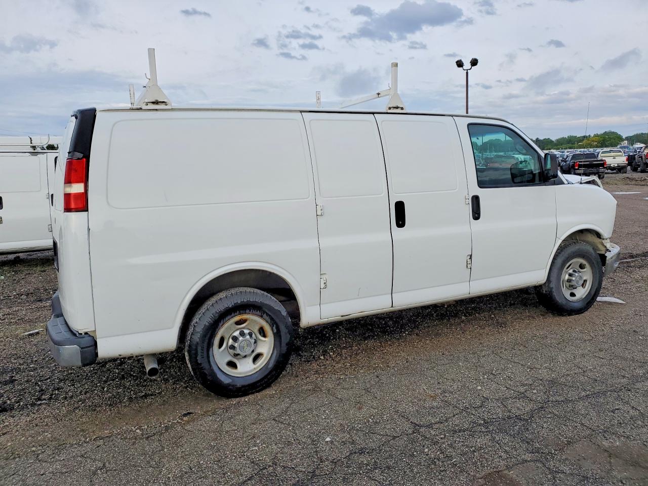 2014 CHEV EXPRESS