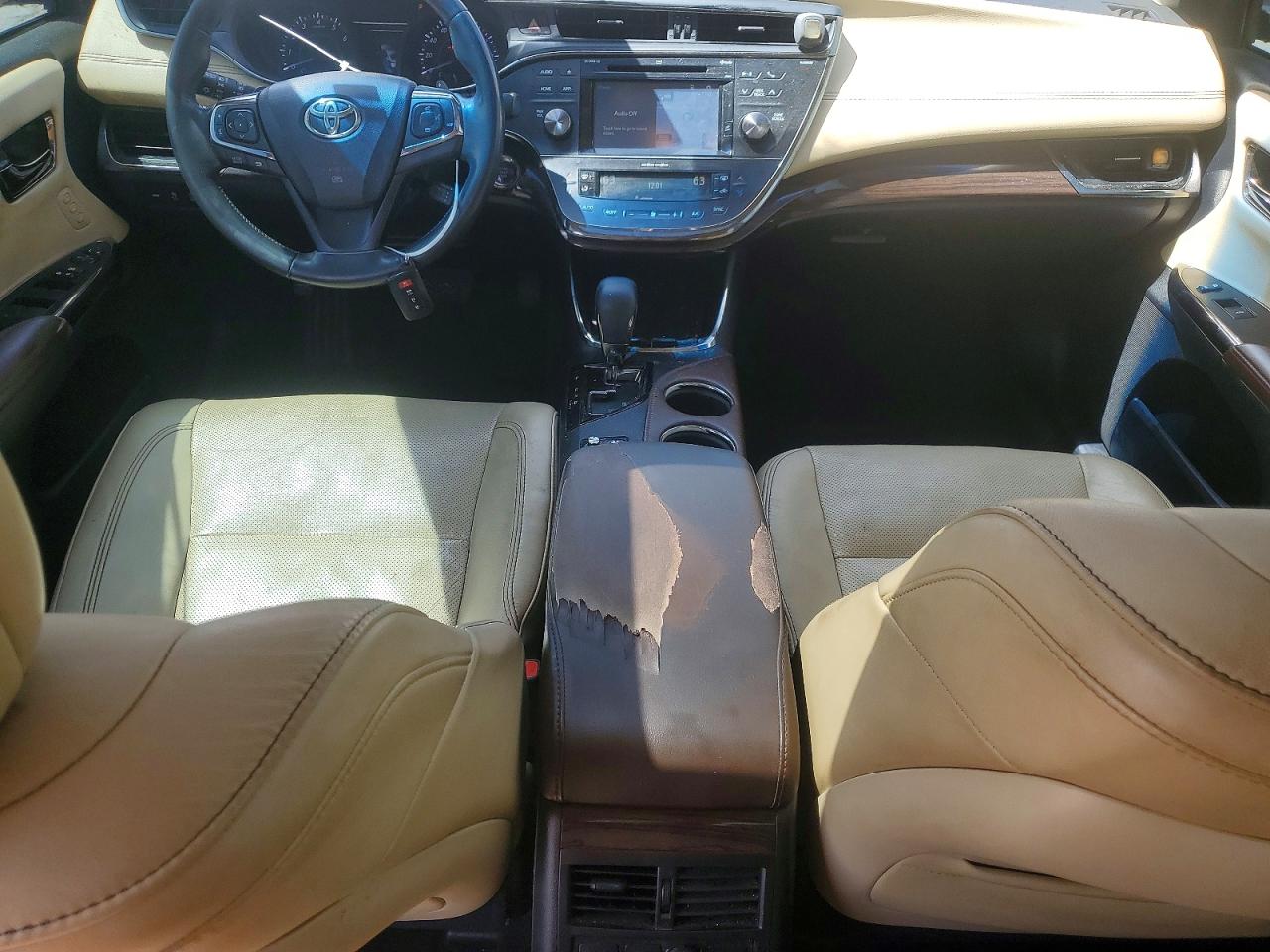 2015 TOYOTA AVALON