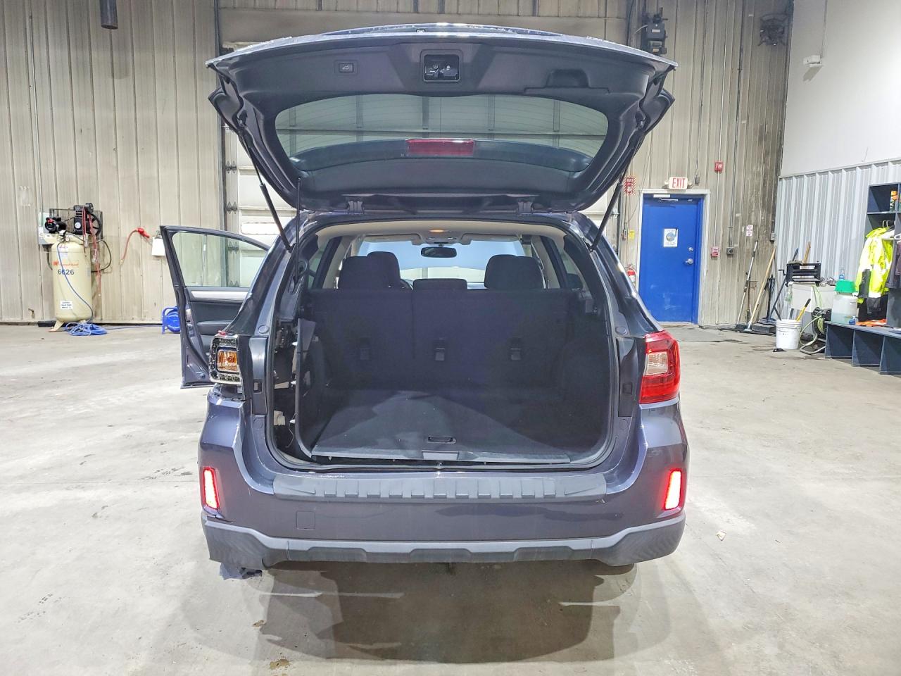 2016 SUBARU OUTBACK