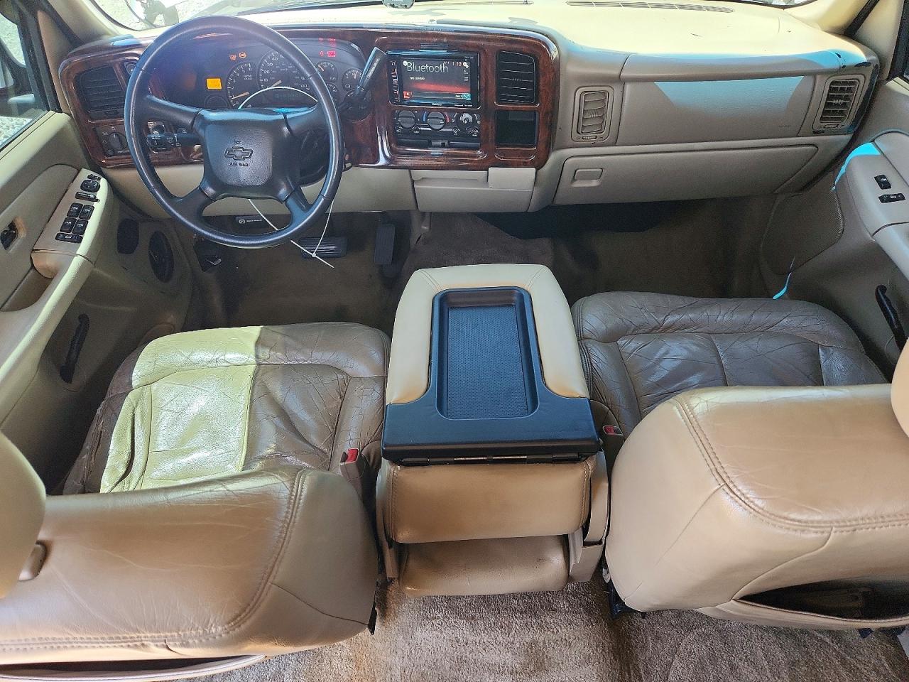 2002 CHEVROLET TAHOE