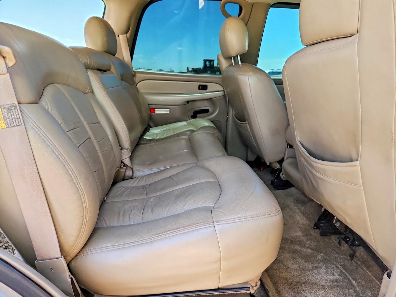 2002 CHEVROLET TAHOE