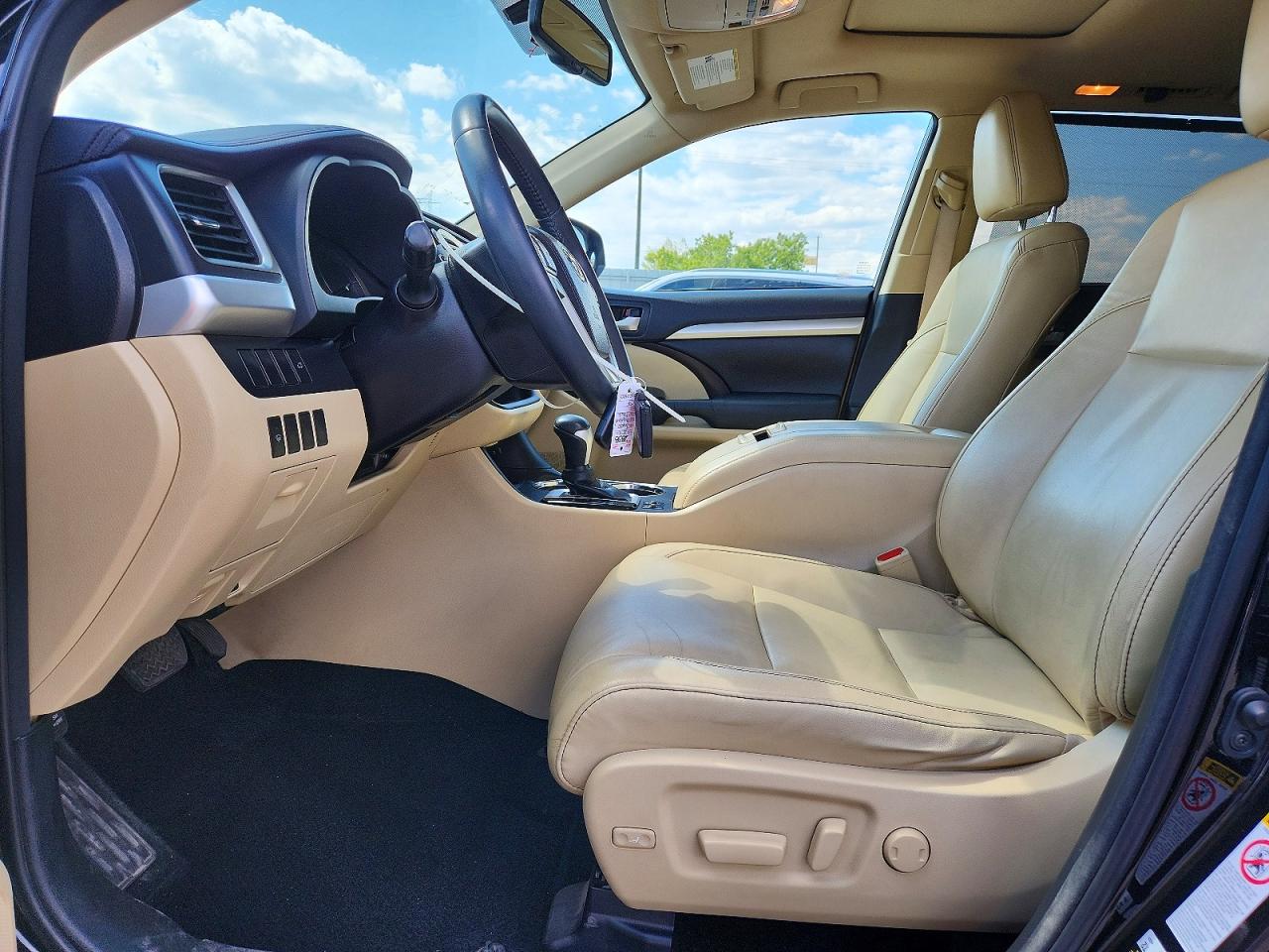2016 TOYOTA HIGHLANDER