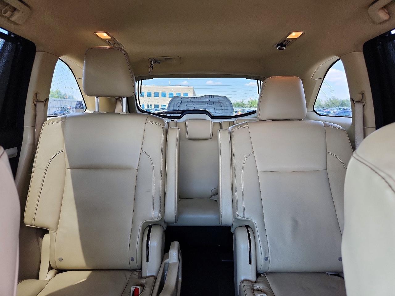 2016 TOYOTA HIGHLANDER