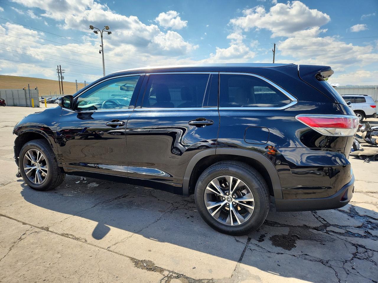 2016 TOYOTA HIGHLANDER