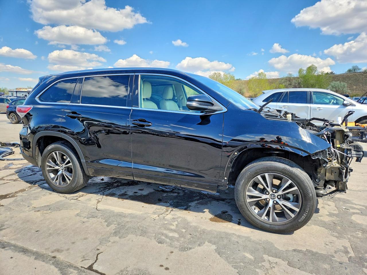 2016 TOYOTA HIGHLANDER