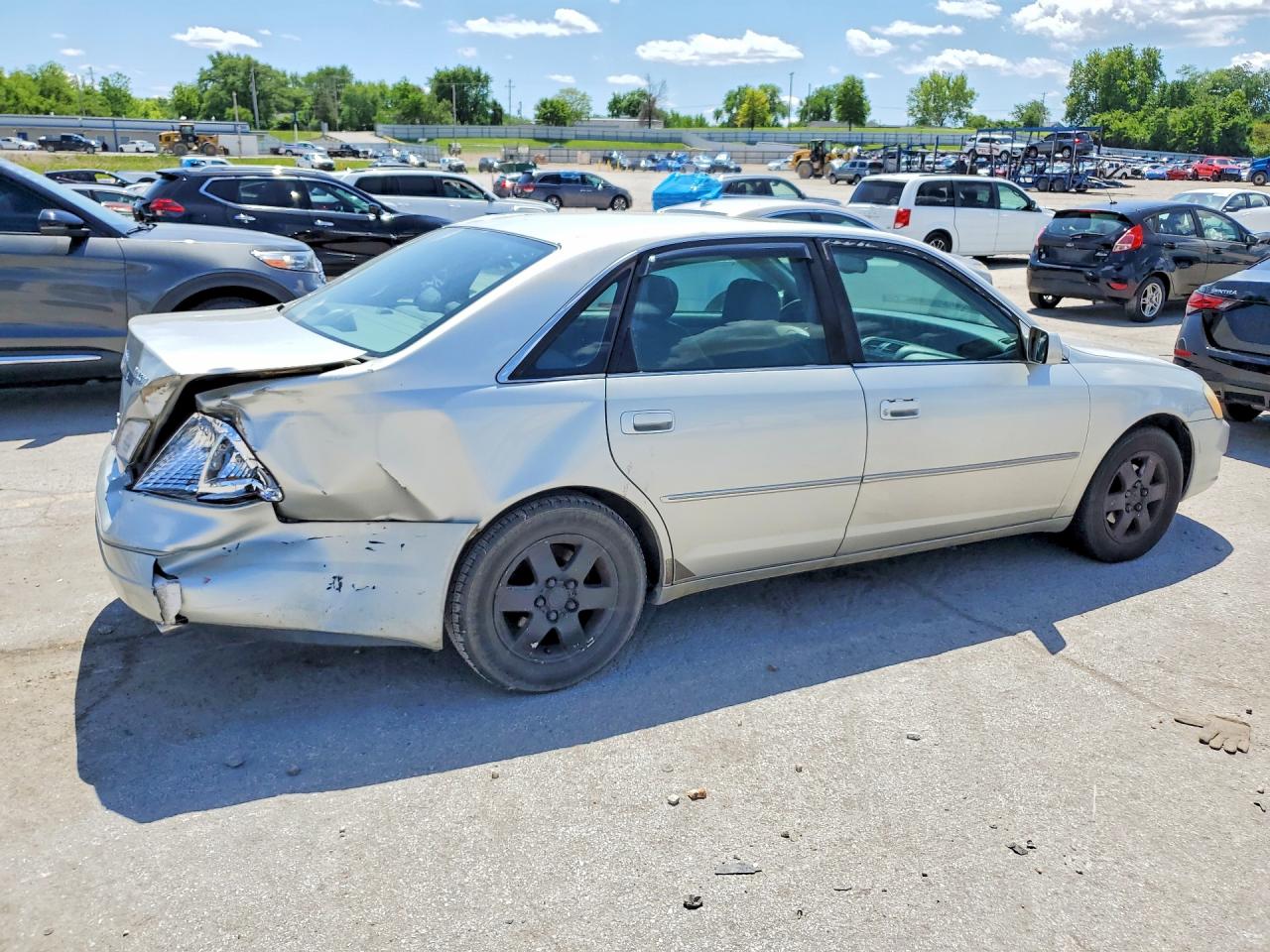 2001 TOYOTA AVALON