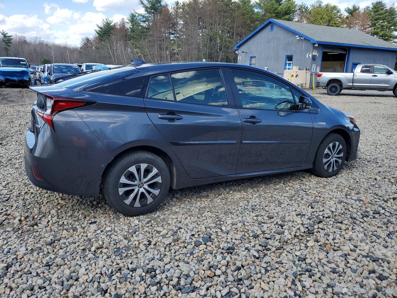 2019 TOYOTA PRIUS