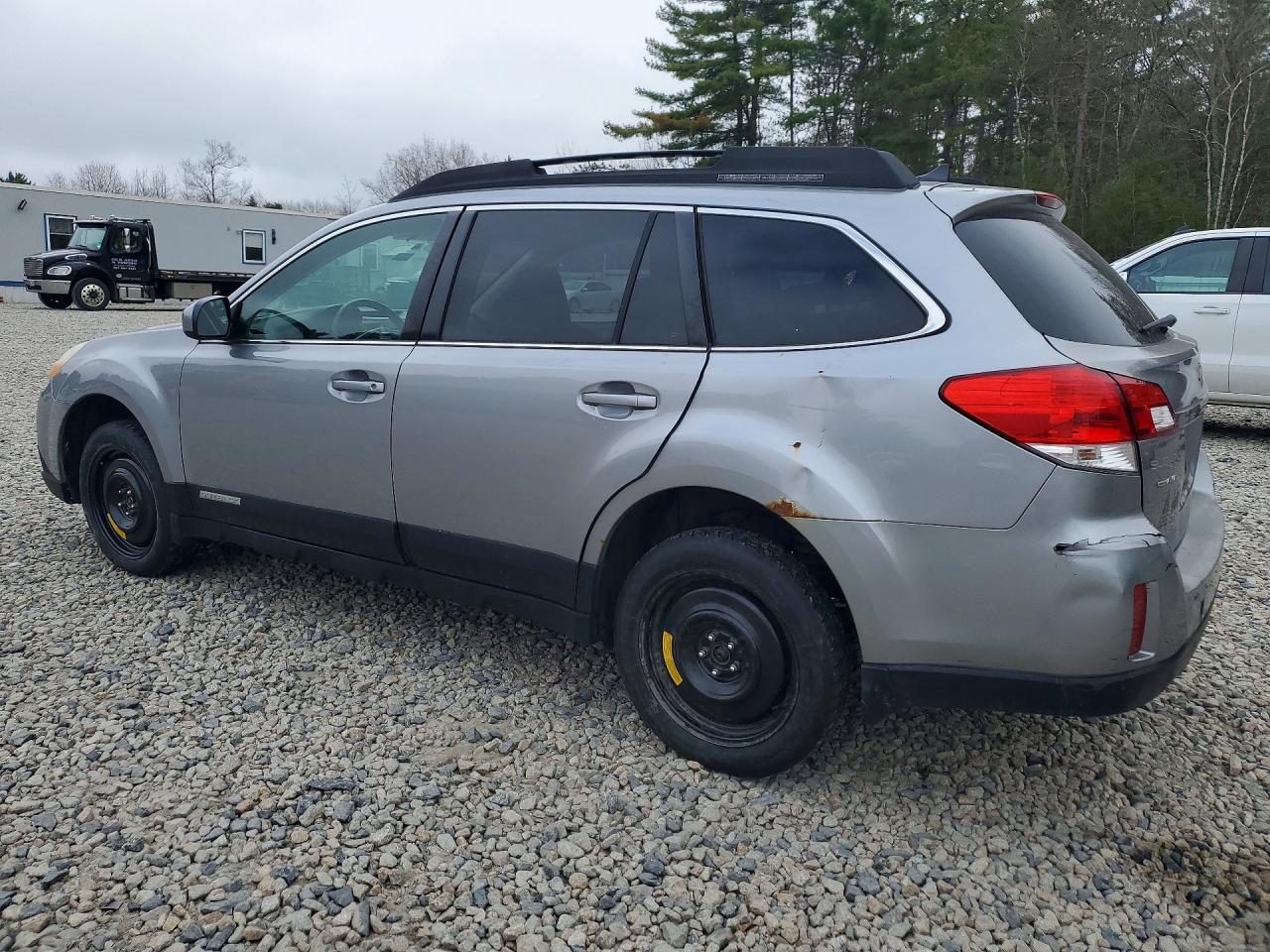 2011 SUBARU OUTBACK