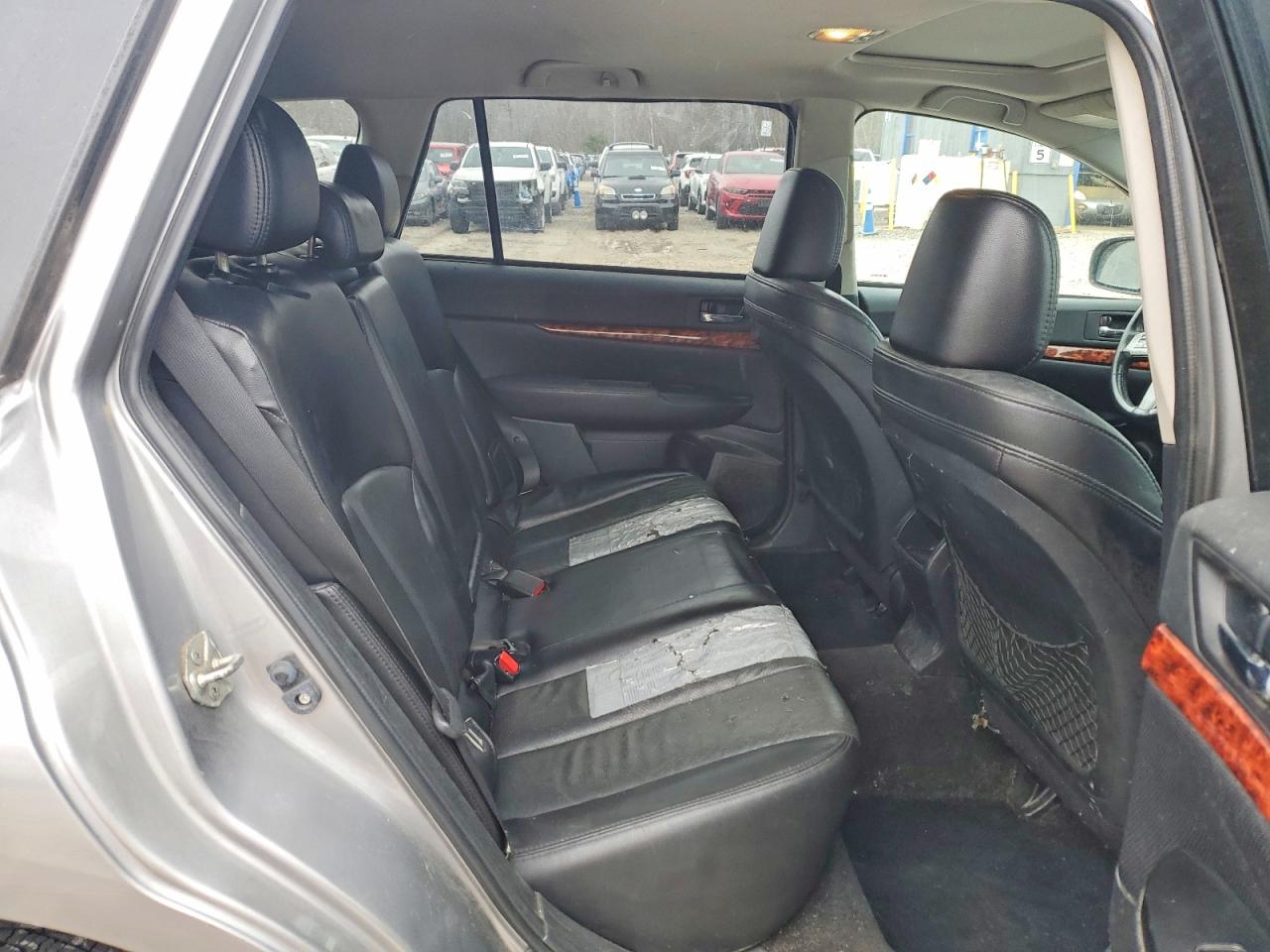 2011 SUBARU OUTBACK