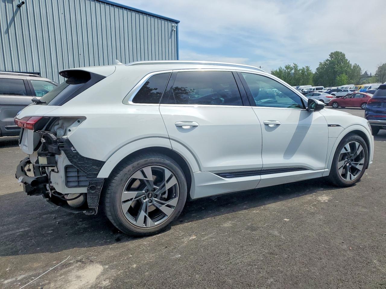 2023 AUDI E-TRON