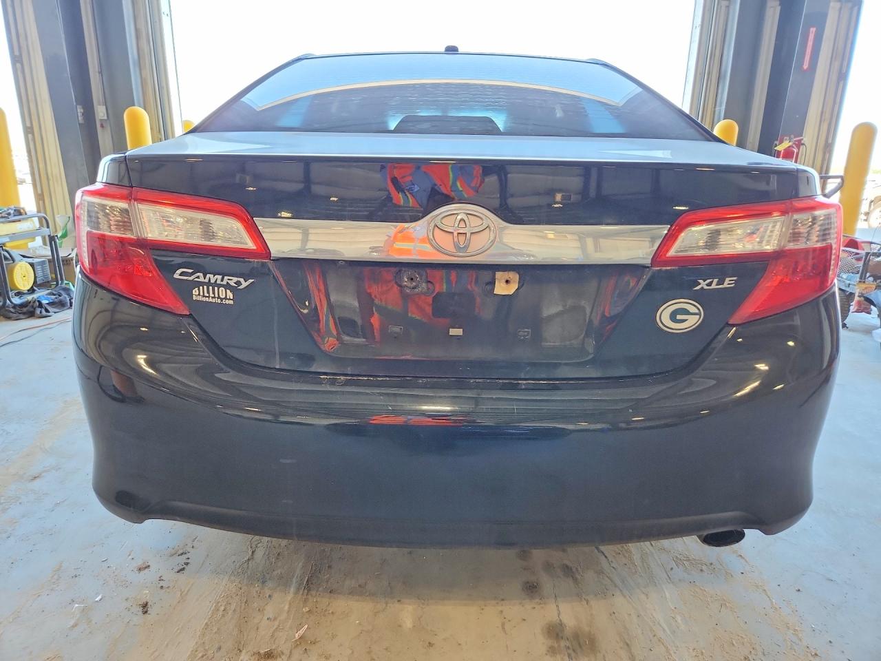 2014 TOYOTA CAMRY