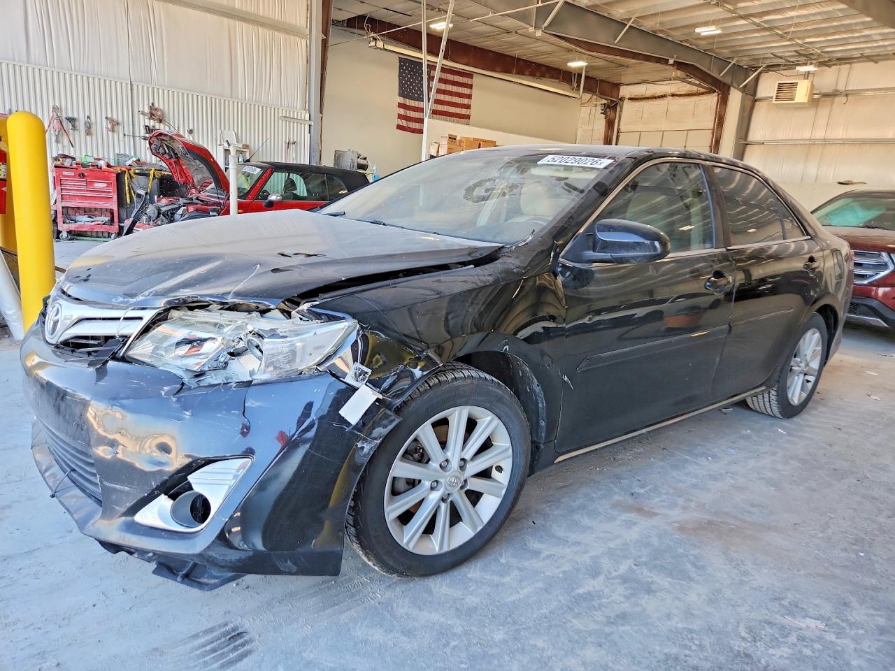 2014 TOYOTA CAMRY