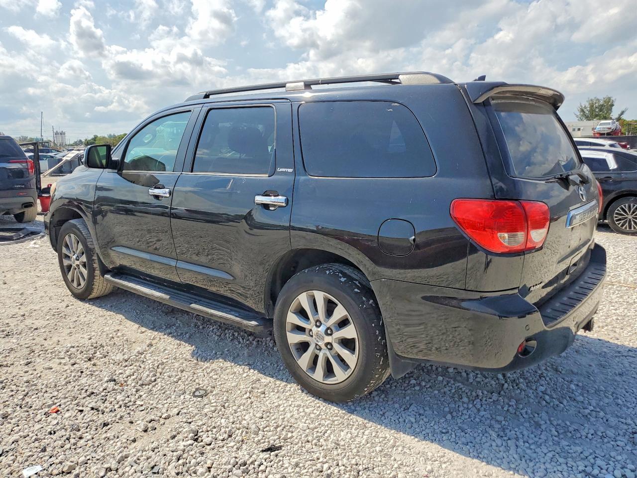 2011 TOYOTA SEQUOIA
