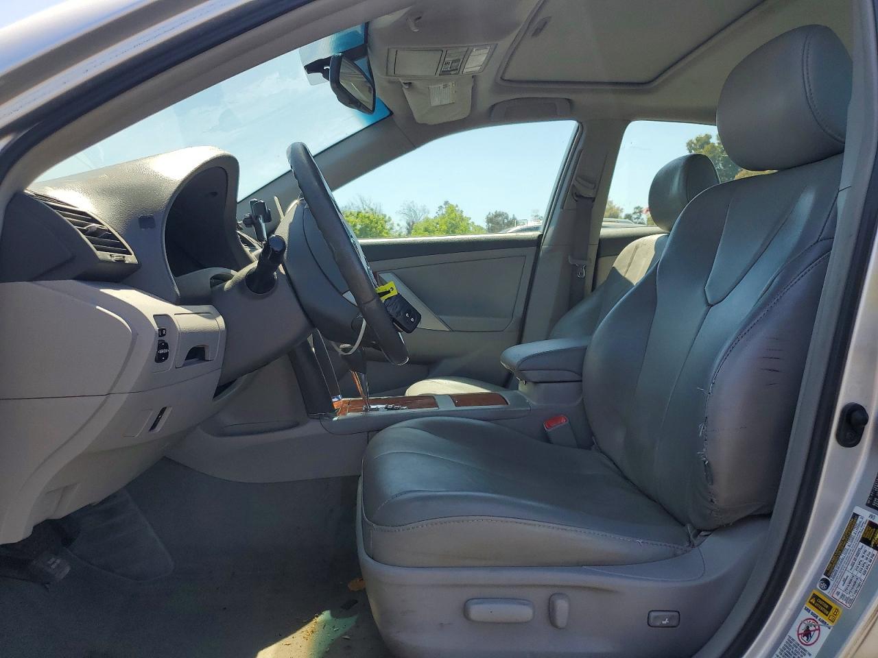 2011 TOYOTA CAMRY