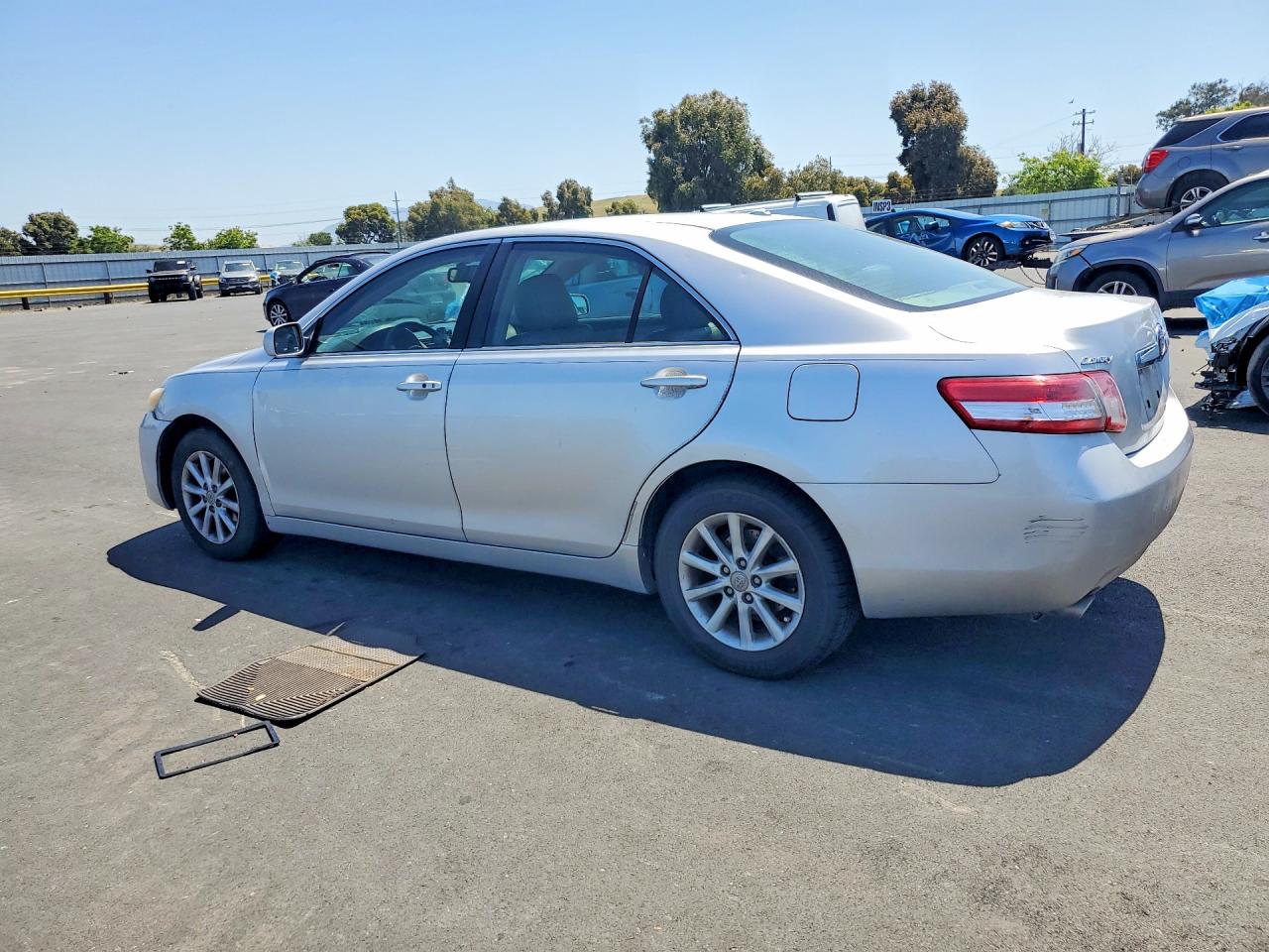 2011 TOYOTA CAMRY
