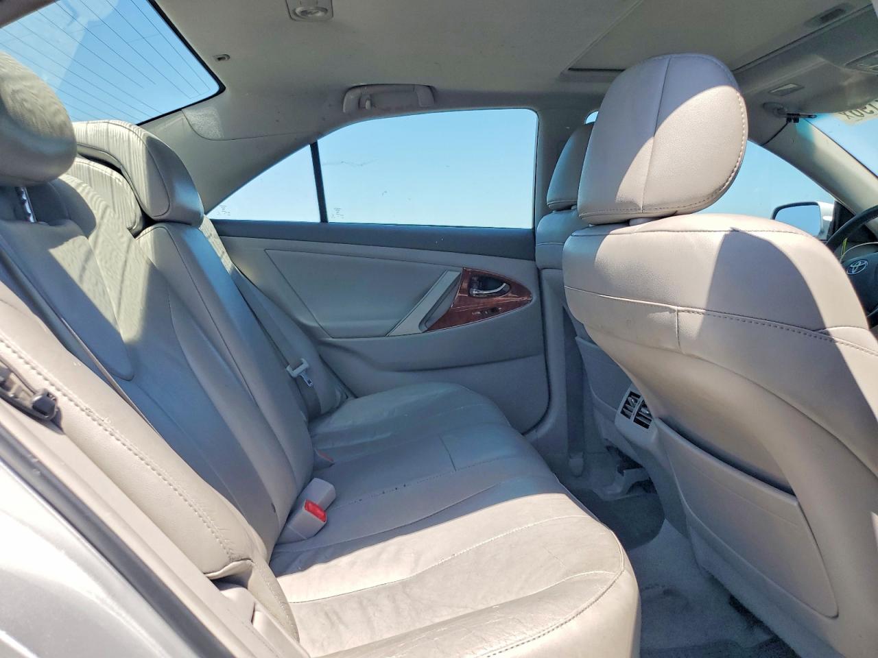 2011 TOYOTA CAMRY