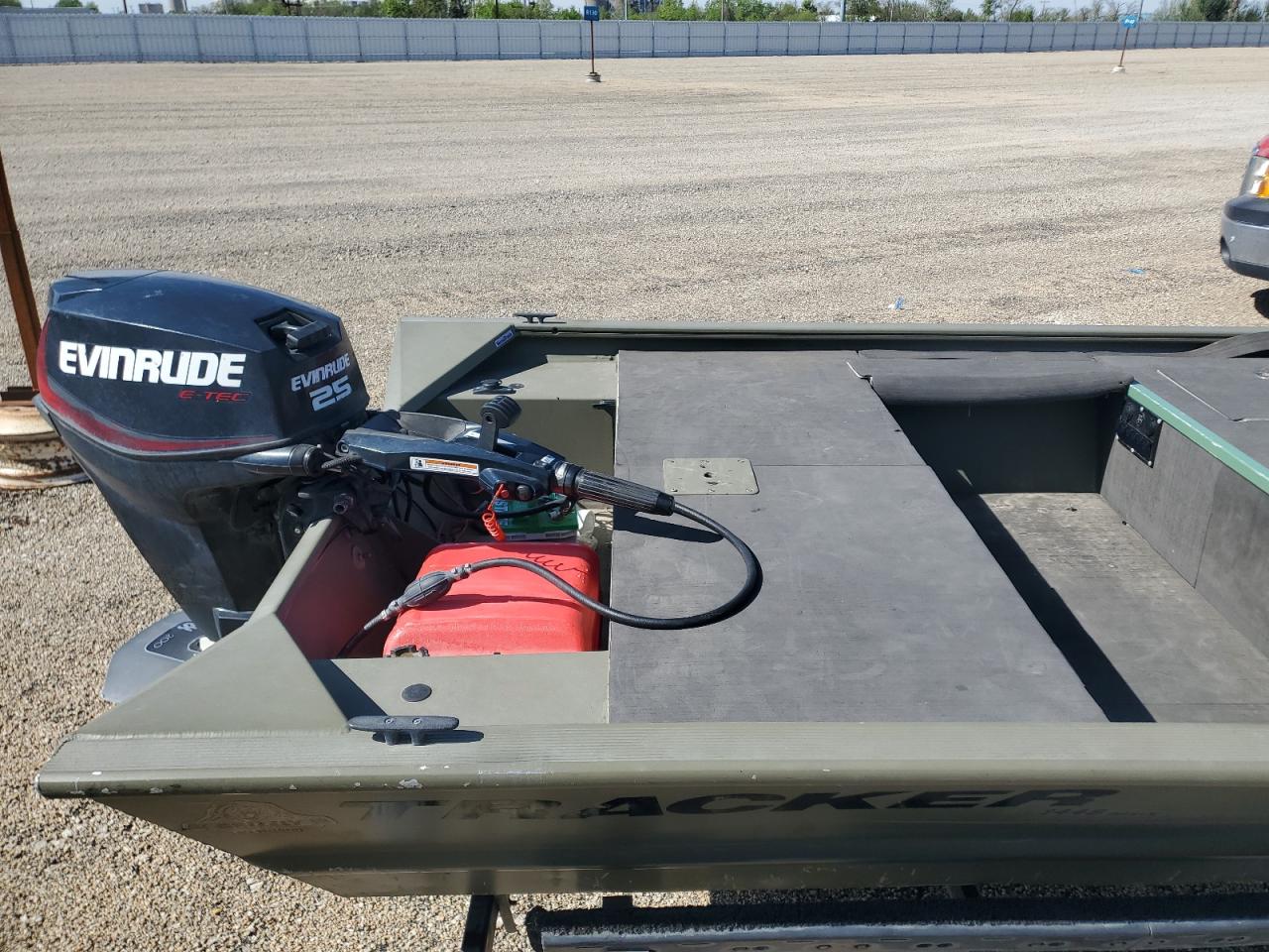 2020 TRACKER grizzly bo