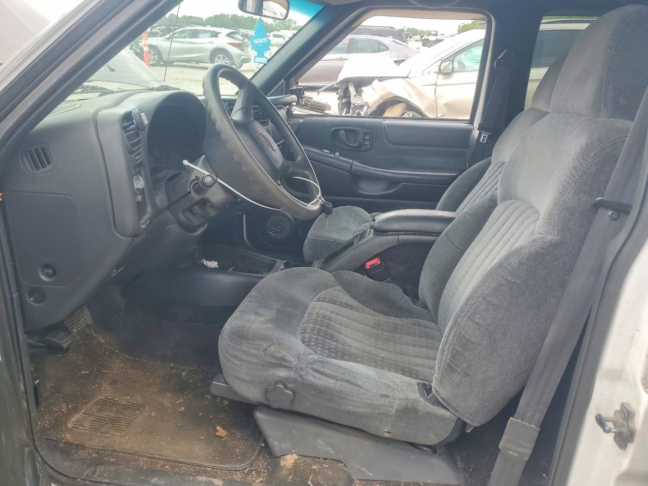 2000 CHEVROLET BLAZER