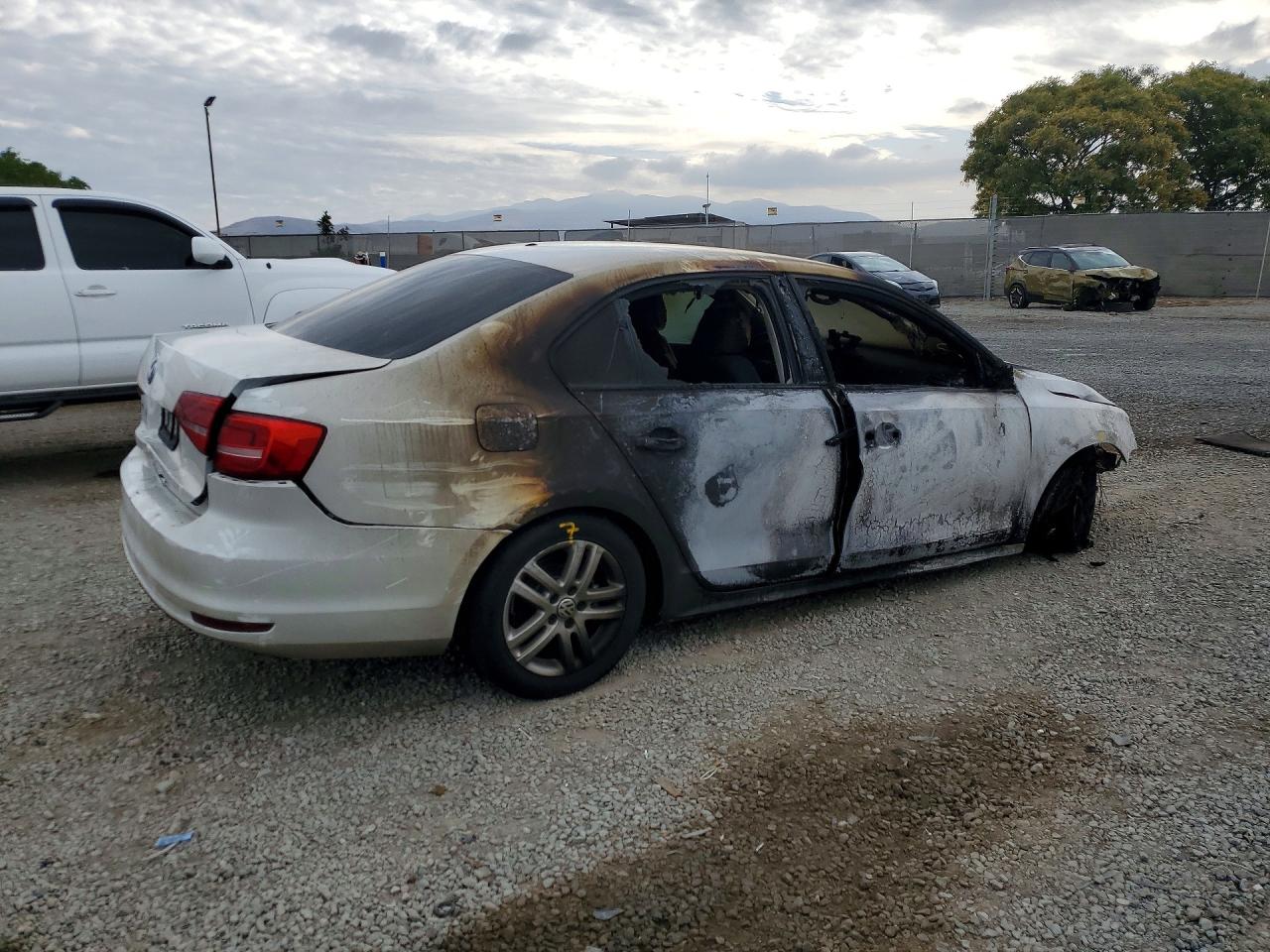 2015 VOLKSWAGEN JETTA