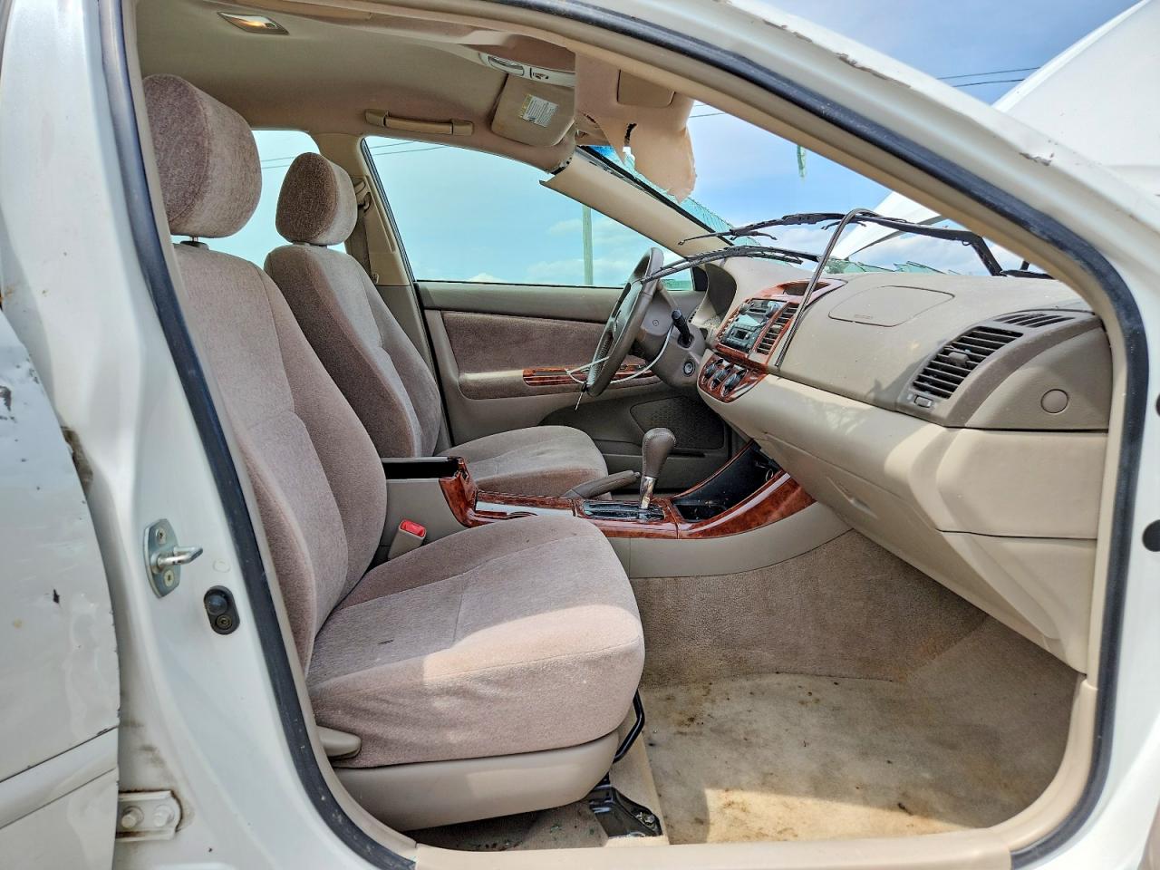 2004 TOYOTA CAMRY
