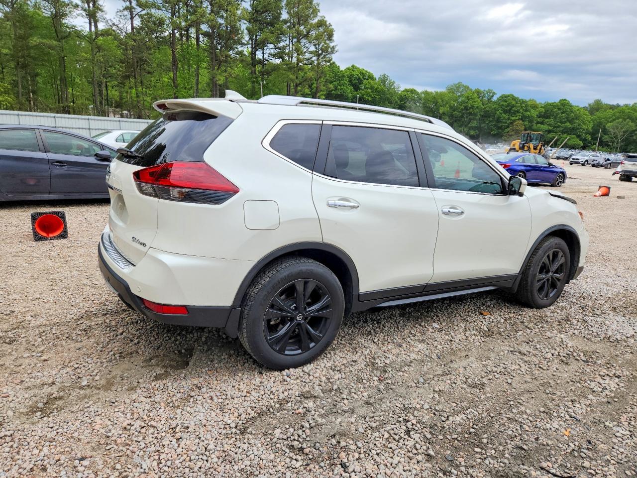 2019 NISSAN ROGUE SV