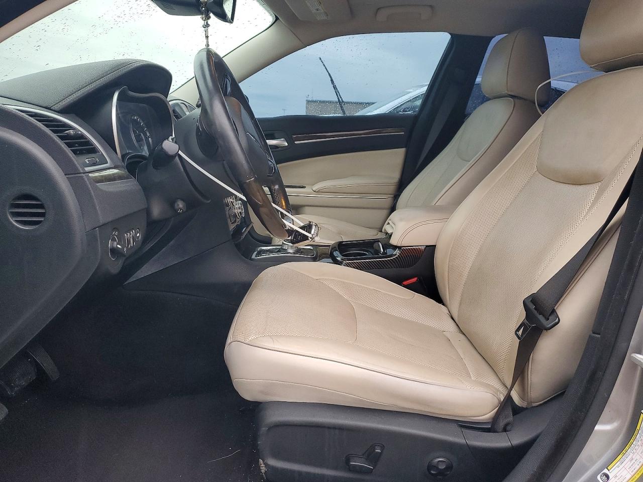 2018 CHRYSLER 300
