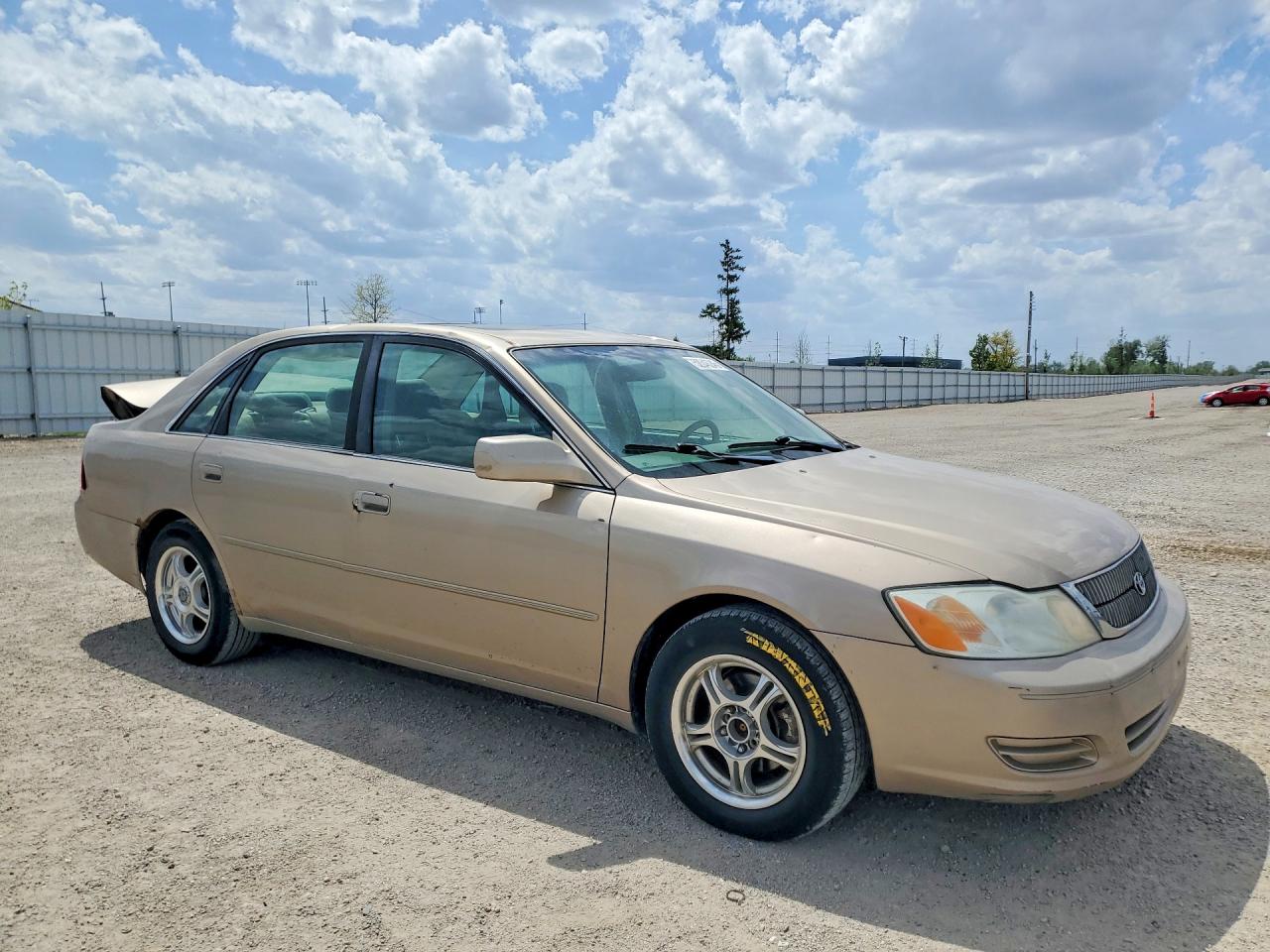 2001 TOYOTA AVALON