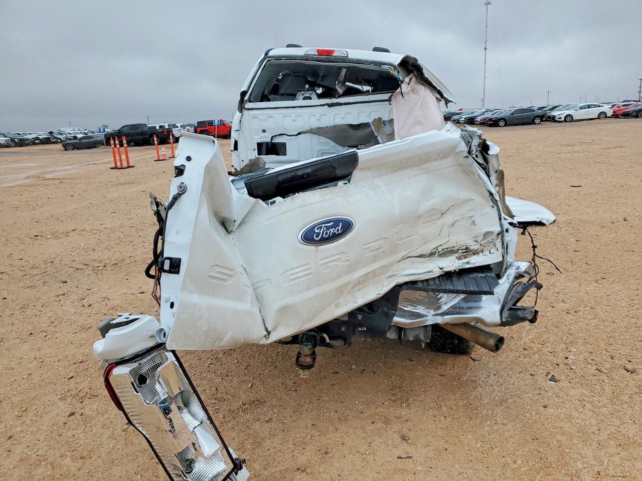 2025 FORD F250